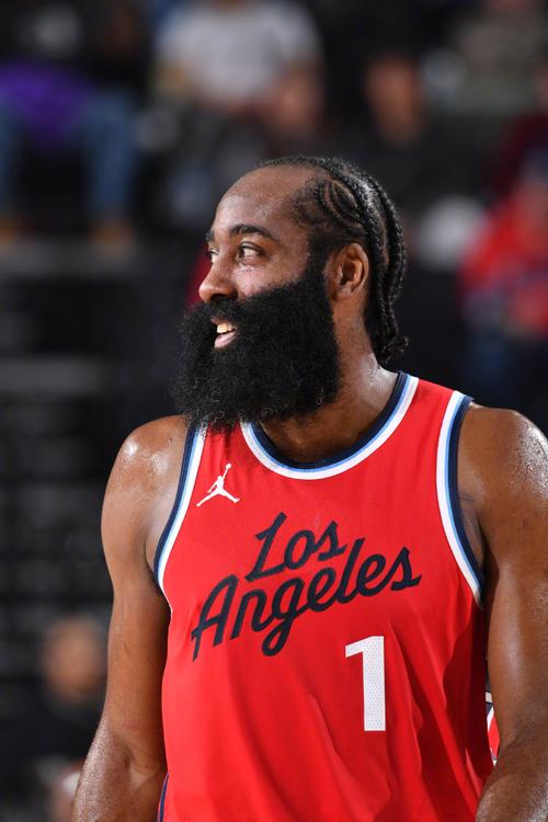 迈阿密国际vs纳什维尔：梅西、布斯克茨、阿尔巴首发出战（迈阿密国际对阵纳什维尔：梅西携布斯克茨、阿尔巴先发登场）