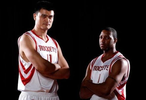 中超赛程更新：关注榜首之争,（中超赛程调整：焦点锁定榜首之争）