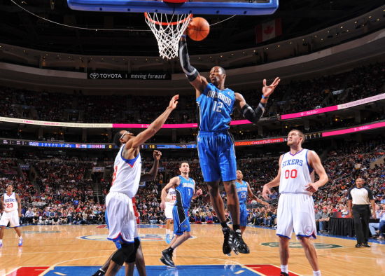 TA：图赫尔战术实验喜忧参半，贝林厄姆主导进攻渐入佳境（TA：图赫尔试阵效果参半，贝林厄姆执掌进攻愈发成熟）