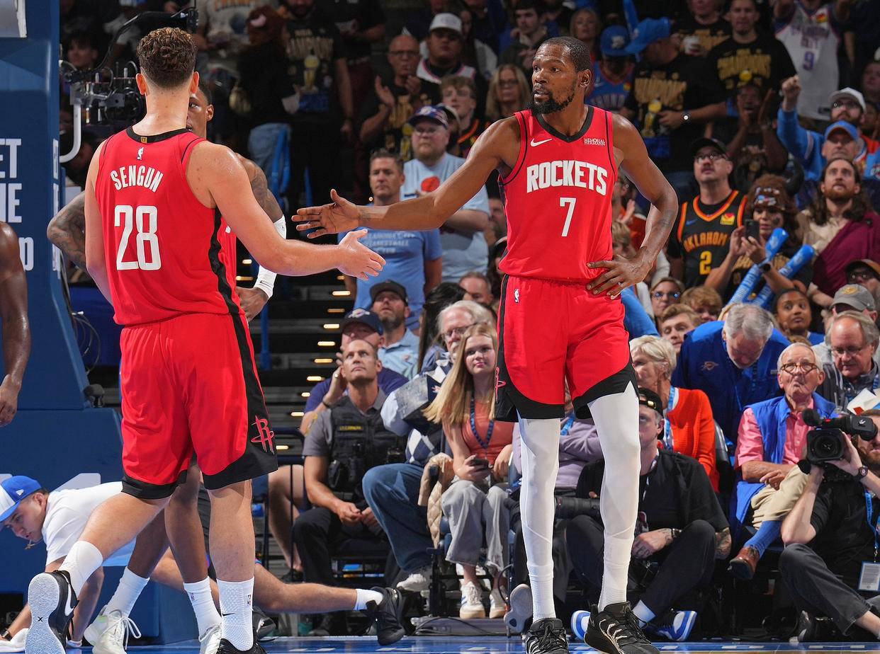 韩足晚报（2025.12.7）济州双杀三星保级成功（韩足晚报｜2025年12月7日：济州双胜三星锁定保级）