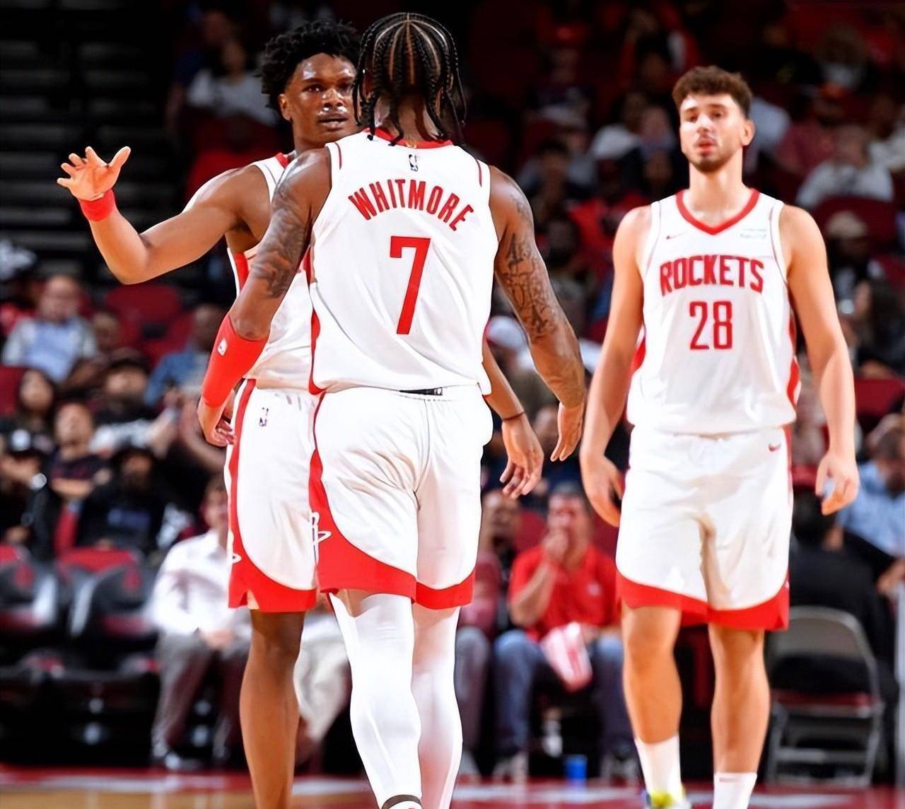 韩国记者：巴萨原本计划免签孙兴慜，但球员对加盟巴萨没兴趣（韩国记者：巴萨曾考虑免签孙兴慜，球员不愿加盟）