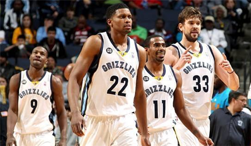 广东内线强势压制对手（广东内线火力全开碾压对手）