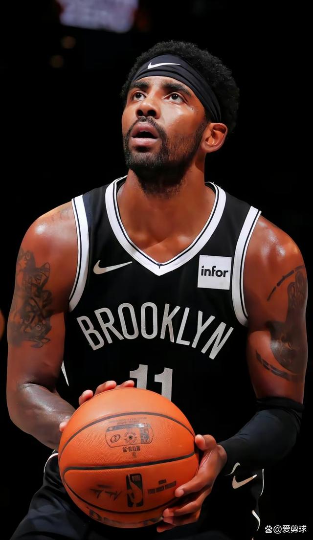 意媒：因机场跑道结冰，尤文全队与远征球迷被困挪威（机场跑道结冰致航班停摆，尤文全队与远征球迷滞留挪威）