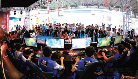 年交出场均 年交出场均